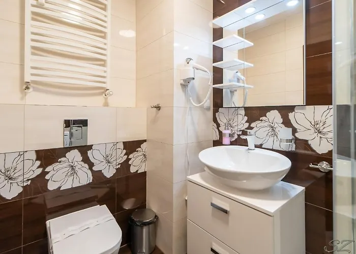 Blizej Morza 102 Z Prywatnym Garazem I Rowerami W Cenie Колобжег