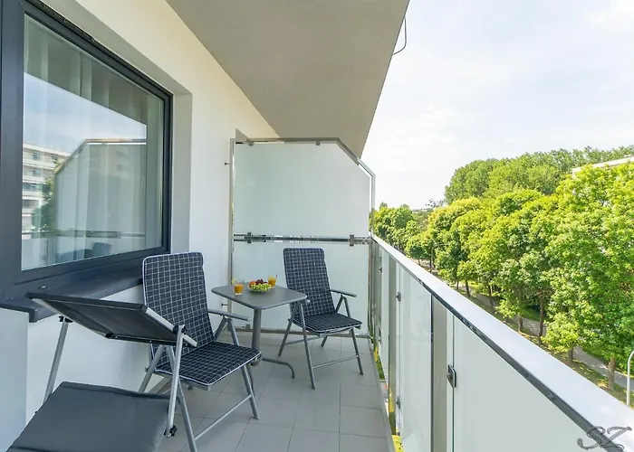 Blizej Morza 102 Z Prywatnym Garazem I Rowerami W Cenie Колобжег