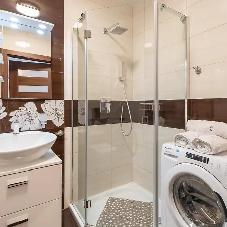 アパート Blizej Morza 102 Z Prywatnym Garazem I Rowerami W Cenie コウォブジェク